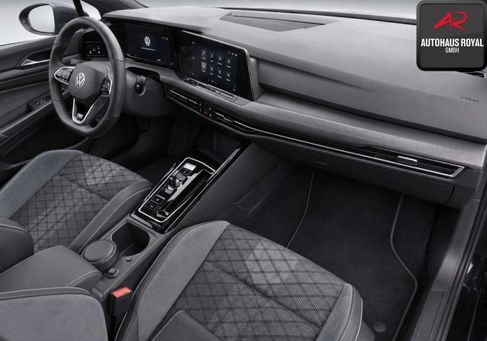 Volkswagen Golf, 2024 2