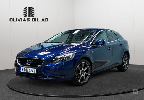 Volvo V40, 2015