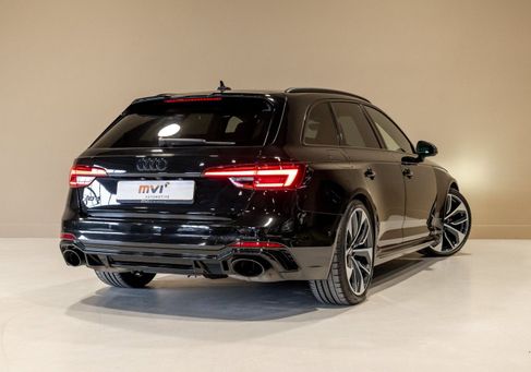 Audi RS4, 2018