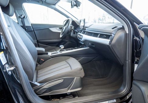 Audi A4, 2022