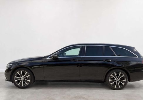 Mercedes-Benz E 300, 2022 2