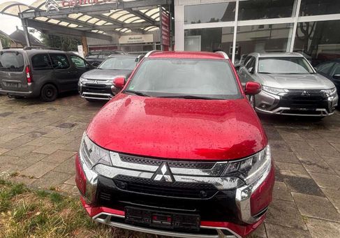 Mitsubishi Outlander, 2020