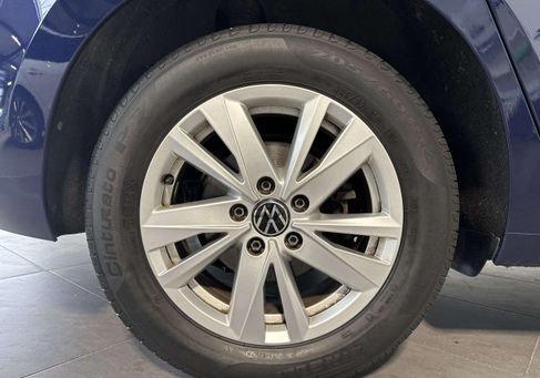 Volkswagen Touran, 2023 3