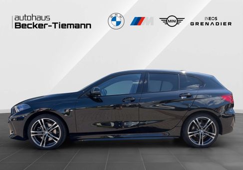 BMW 118, 2022