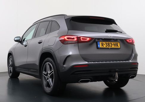 Mercedes-Benz GLA 250, 2021