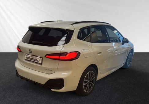 BMW 220, 2024 3