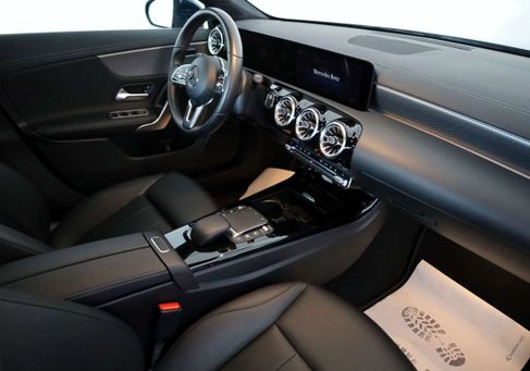 Mercedes-Benz CLA 250, 2022 3