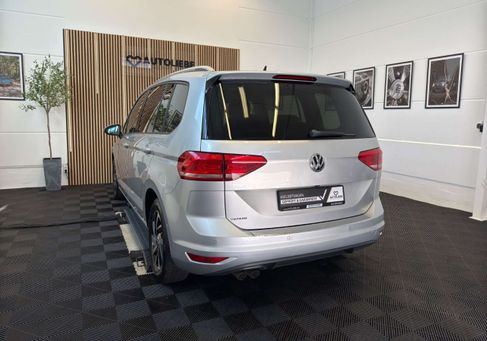 Volkswagen Touran, 2018 3