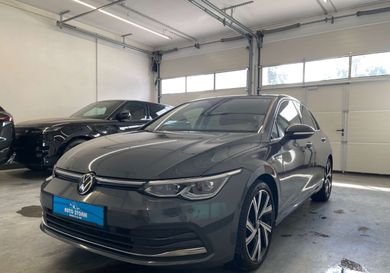 Volkswagen Golf, 2022