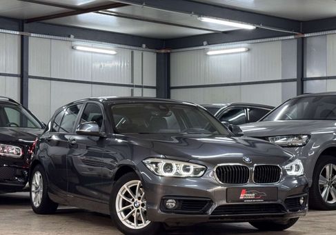 BMW 120, 2019