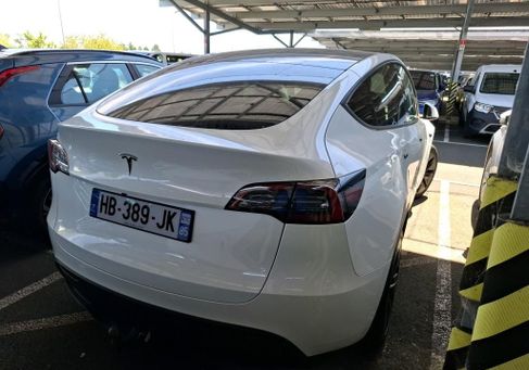 Tesla Model Y, 2025 3