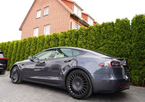 Tesla Model S, 2018 3
