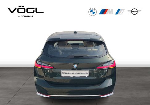 BMW 220, 2023 3