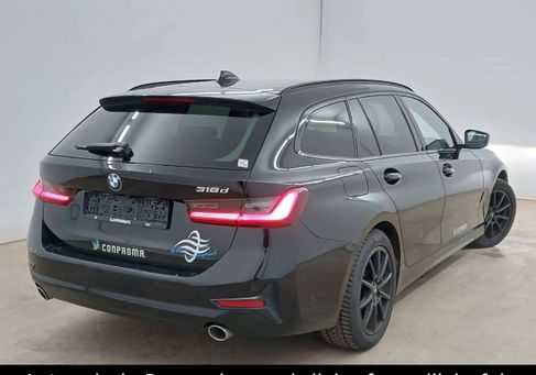 BMW 318, 2022