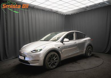 Tesla Model Y, 2024