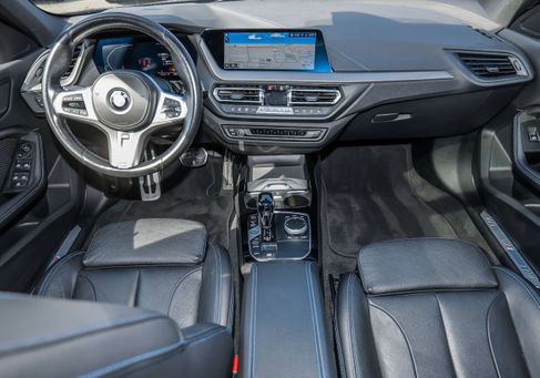 BMW 120, 2022
