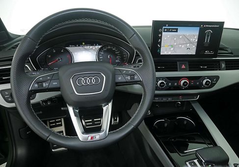 Audi A4, 2023