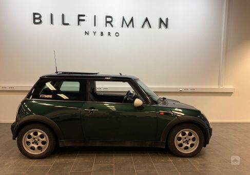 MINI, 2002