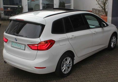 BMW 218, 2017