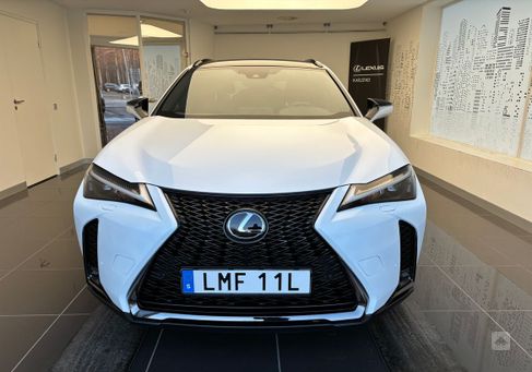 Lexus UX, 2023