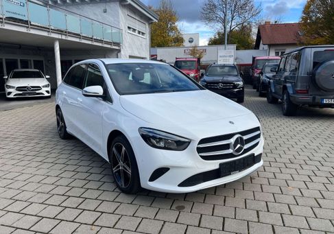 Mercedes-Benz B 250, 2022