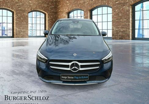 Mercedes-Benz B 250, 2022