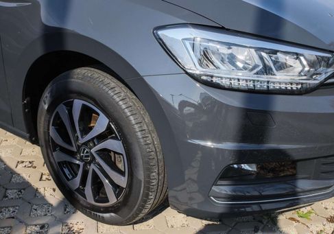 Volkswagen Touran, 2022 3
