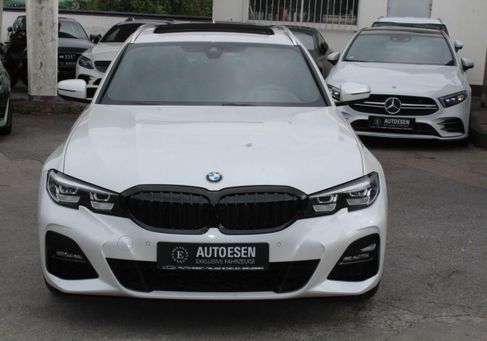 BMW 330, 2021 3