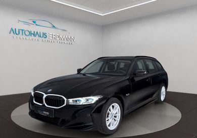 BMW 330, 2023