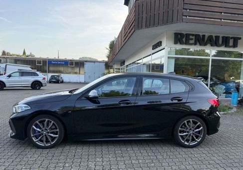 BMW 135, 2022