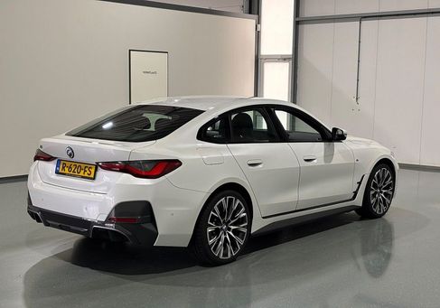 BMW i4, 2022 2