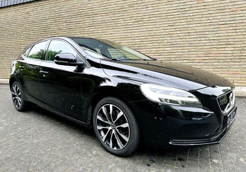 Volvo V40, 2019