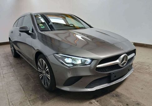 Mercedes-Benz CLA 180, 2022