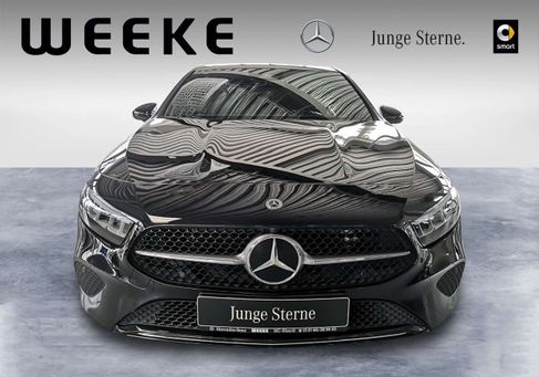 Mercedes-Benz A 180, 2025