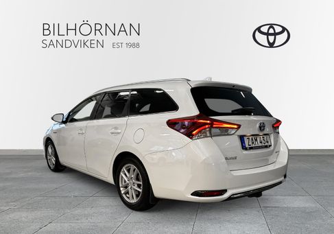 Toyota Auris Touring Sports, 2017