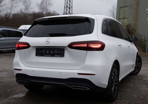 Mercedes-Benz B 220, 2024