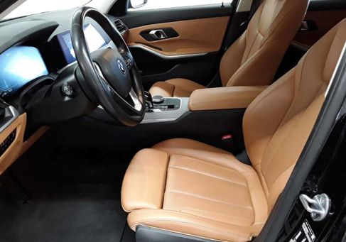 BMW 330, 2021