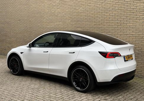 Tesla Model Y, 2022 2