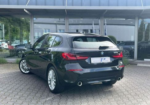 BMW 120, 2023