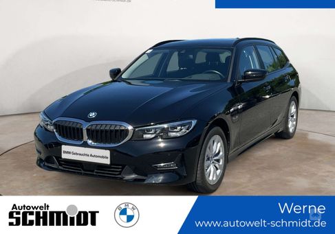 BMW 330, 2022
