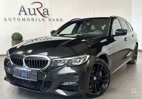 BMW 330, 2021