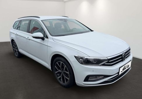 Volkswagen Passat Variant, 2023 3