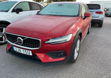 Volvo V60 Cross Country, 2023