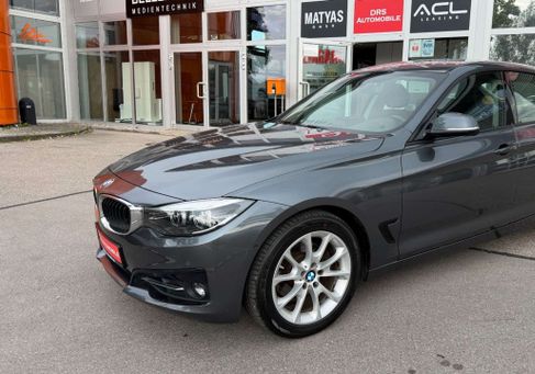 BMW 330, 2018