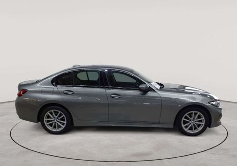 BMW 318, 2023 3