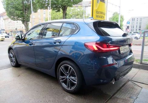 BMW 118, 2022