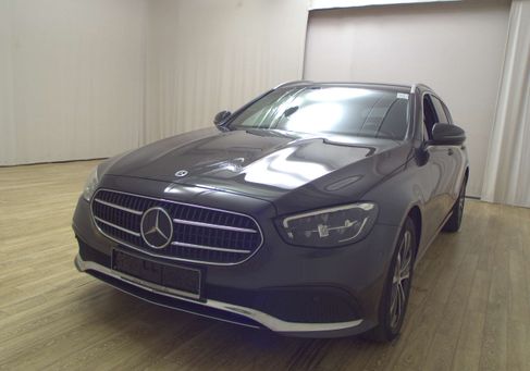 Mercedes-Benz E 300, 2022 2