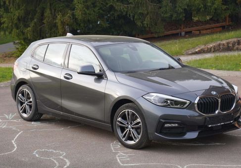 BMW 118, 2021
