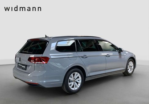 Volkswagen Passat Variant, 2023 3