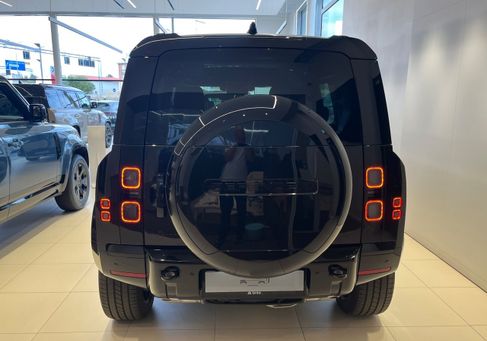 Land Rover Defender, 2026